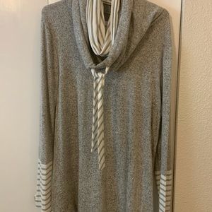 Long sleeve grey turtle neck